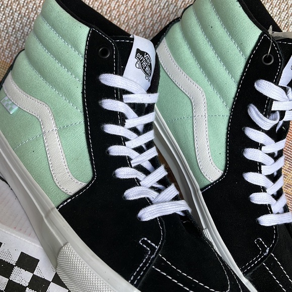 Vans Men’s Skate Sk8-Hi
Mint
VN0A5FCCM2T Sneakers - Picture 8 of 16